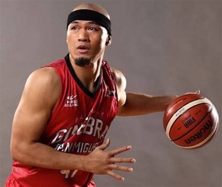 Mark Caguioa (Basketball Player) - Age, Birthday, Bio, Facts, Family, Net Worth, Height & More