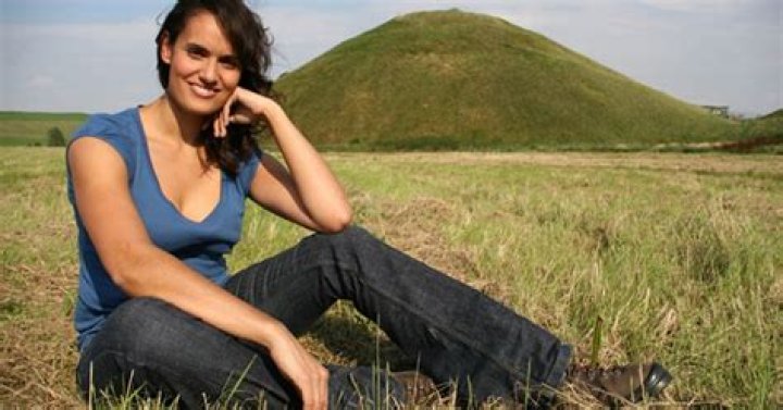 Mary Ann Ochota (TV Show Host) - Age, Birthday, Bio, Facts, Family, Net Worth, Height & More