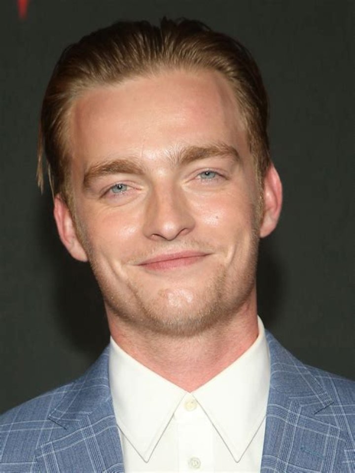 McCabe Slye (TV Actor) - Age, Birthday, Bio, Facts, Family, Net Worth, Height & More