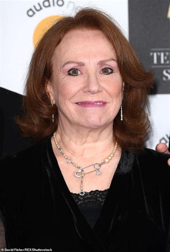 Melanie Hill (TV Actress) - Age, Birthday, Bio, Facts, Family, Net Worth, Height & More