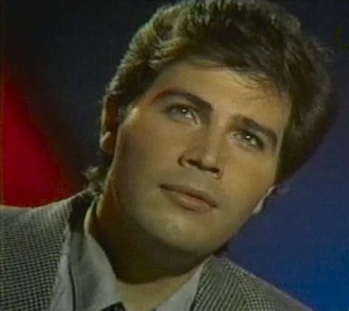 Miguel Gallardo Biography, Age, Height, Wife, Net Worth, Family