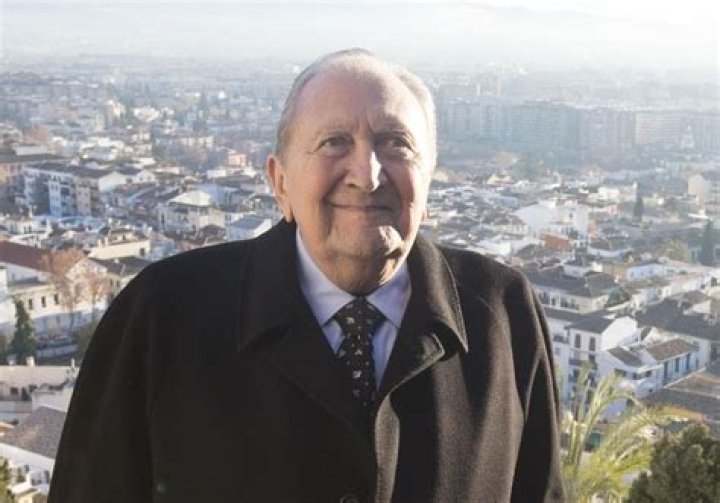 Miguel Rodriguez (Movie Actor) - Age, Birthday, Bio, Facts, Family, Net Worth, Height & More