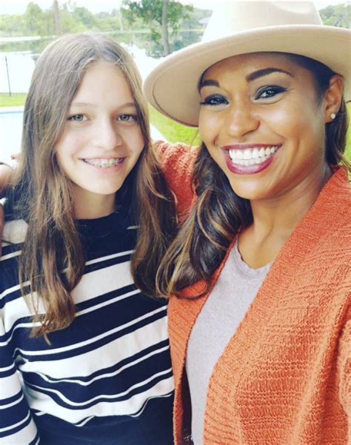 Who is Mika Kleinschmidt? Biography, Wiki, Age, Husband, Children, Parents, Net Worth, Height & More