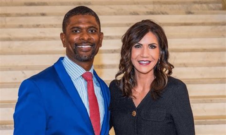 Mike Brewer Net Worth: Wife Michelle Brewer, Age In Wiki Bio 2022