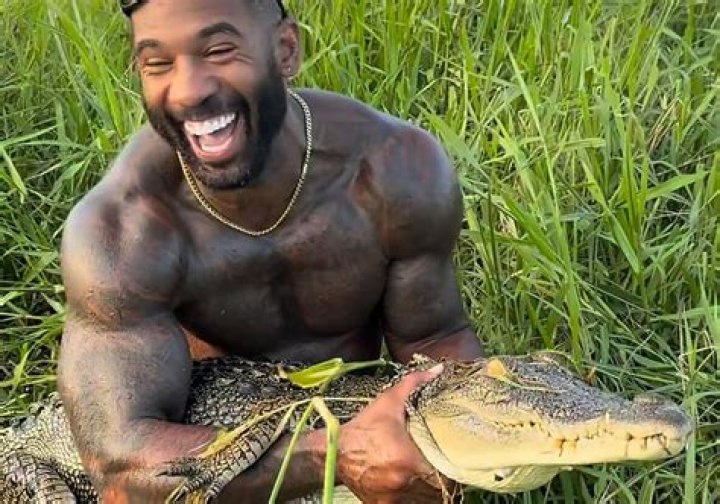 Mike Holston Bio | Age, Wiki, Net worth, Height, Ethnicity, Girlfriend|