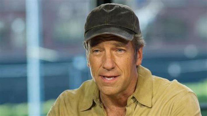 How tall is Mike Rowe