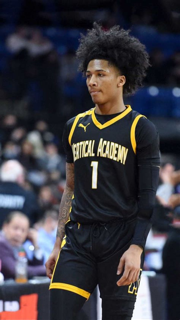 Astrology Birth Chart of Mikey Williams (Basketball Player) 2024