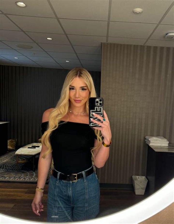 Mikhaila Peterson Wiki, Biography, Age, Husband, Height, Net worth, Parents, Family & More