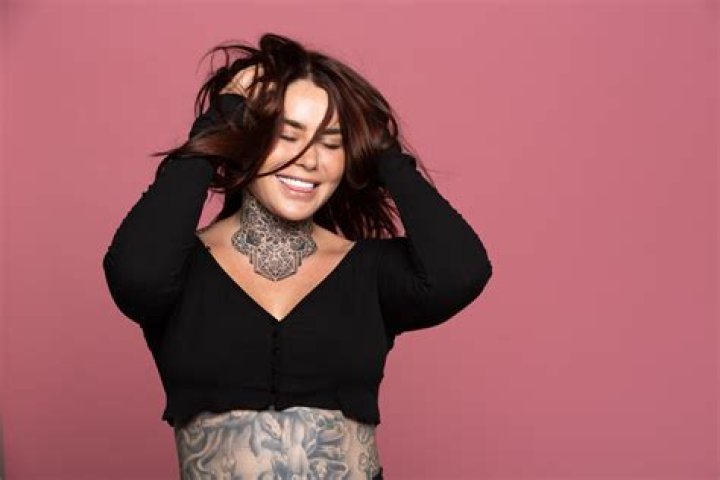 Millie Elder-Holmes (Instagram Star) - Age, Birthday, Bio, Facts, Family, Net Worth, Height & More