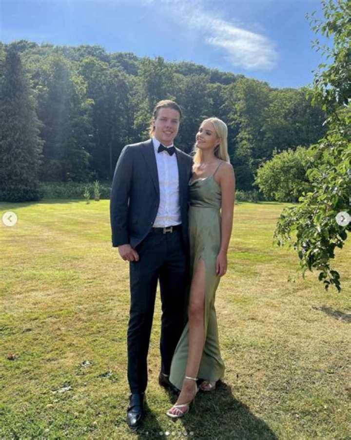 Miro Heiskanen And Girlfriend Julia Taka aho Have Two Adorable Pomeranians