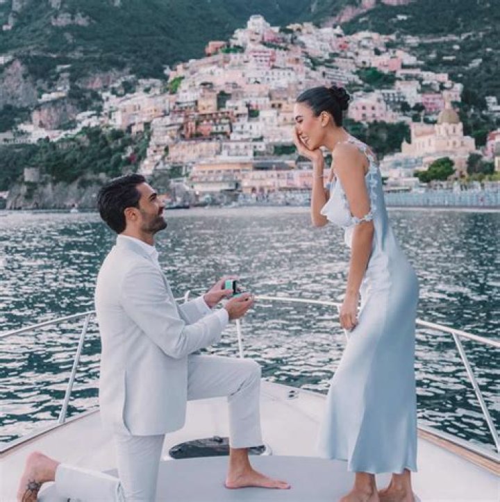 Nadine Abdel Aziz (Instagram Star) - Age, Birthday, Bio, Facts, Family, Net Worth, Height & More