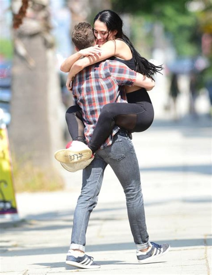 Nikki Bella Wraps Her Legs Around Boyfriend Artem Chigvintsev During Cute PDA-Packed Moment