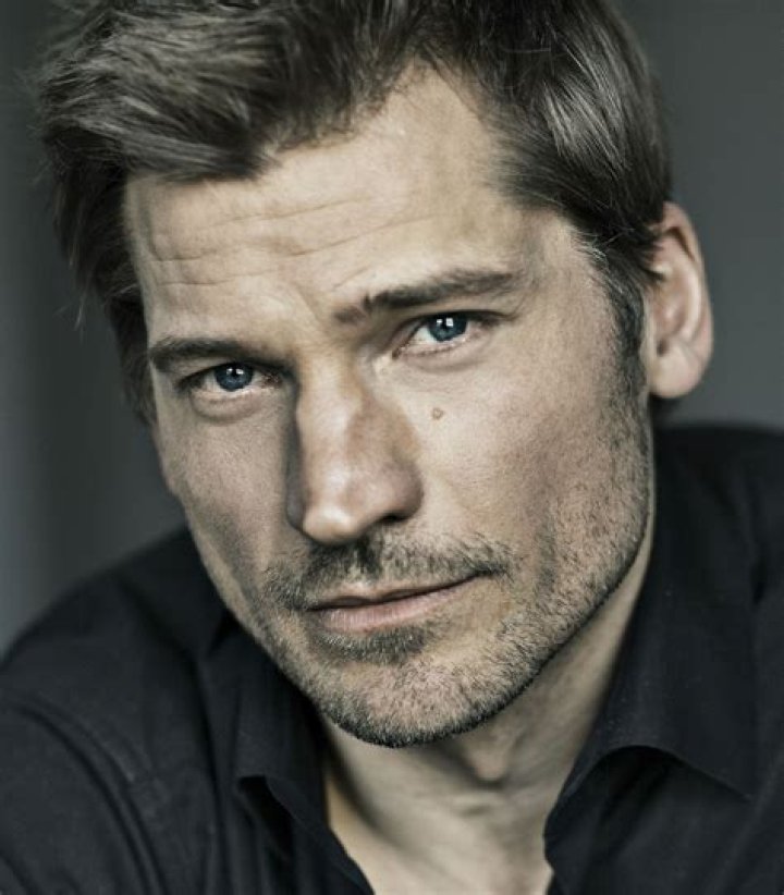 How tall is Nikolaj Coster Waldau