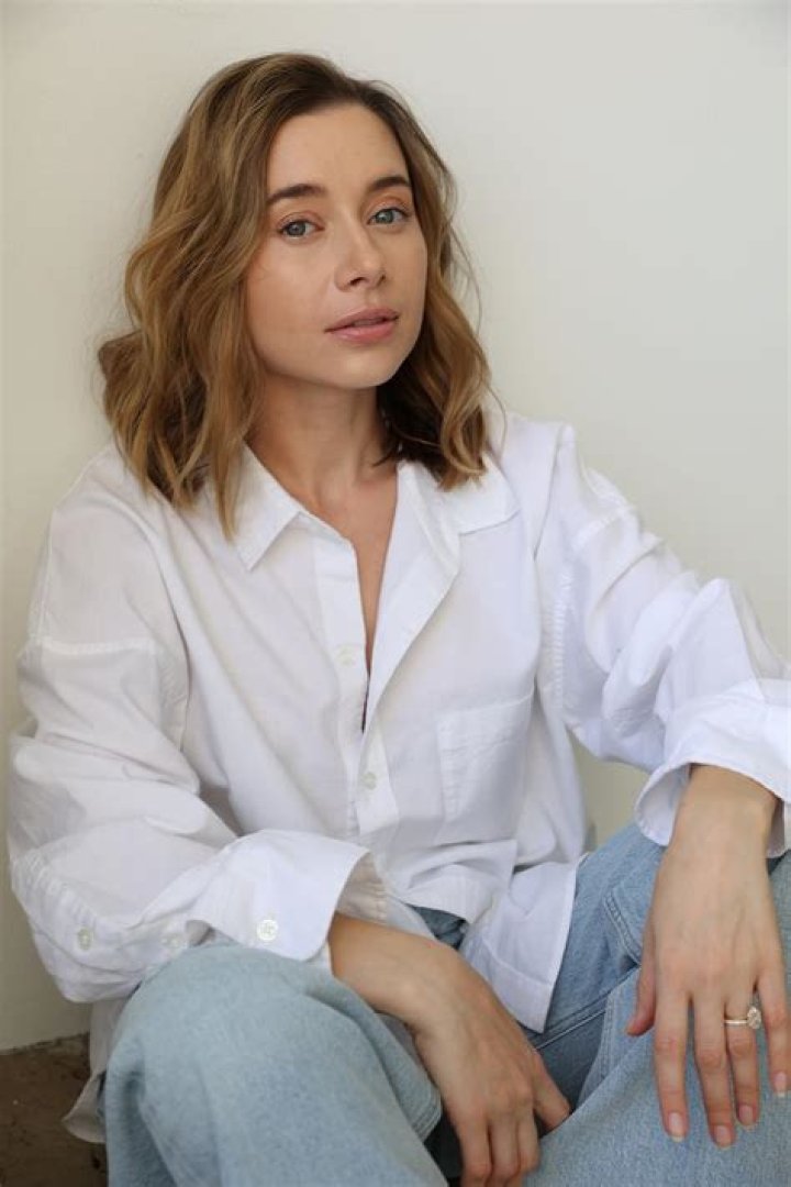 Olesya Rulin (Movie Actress) - Age, Birthday, Bio, Facts, Family, Net Worth, Height & More