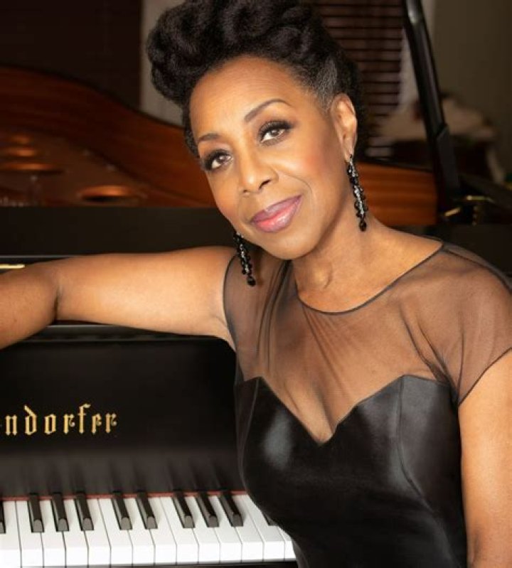Oleta Adams Biography, Age, Height, Husband, Net Worth, Family