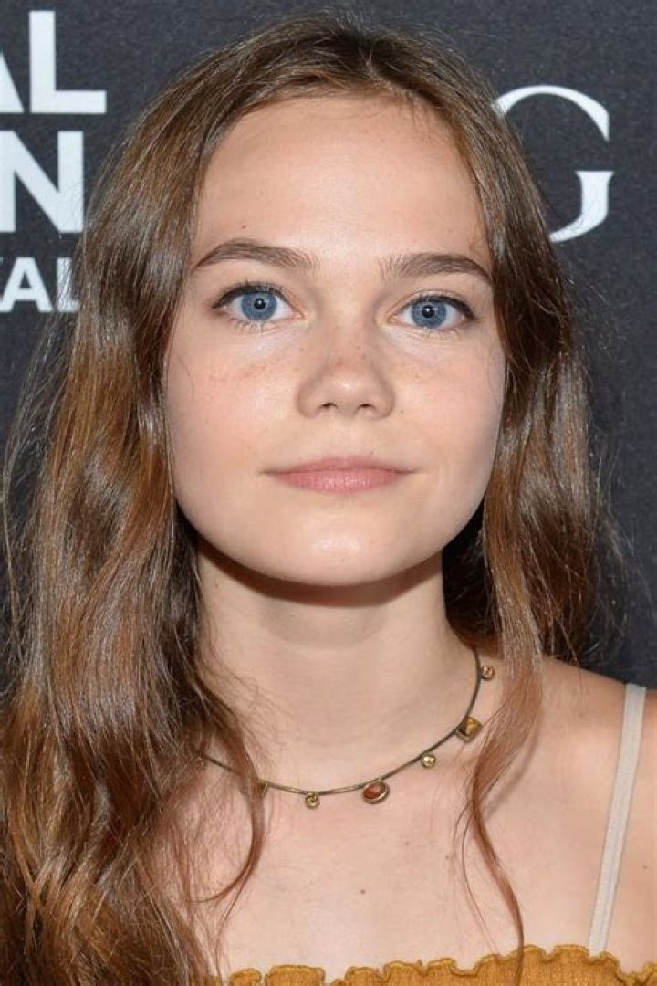 Oona Laurence (Stage Actress) - Age, Birthday, Bio, Facts, Family, Net Worth, Height & More