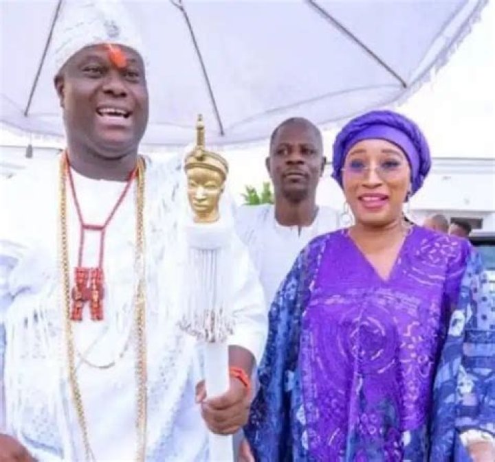 
Ooni of Ife steps out with his fifth wife, Queen Aderonke 