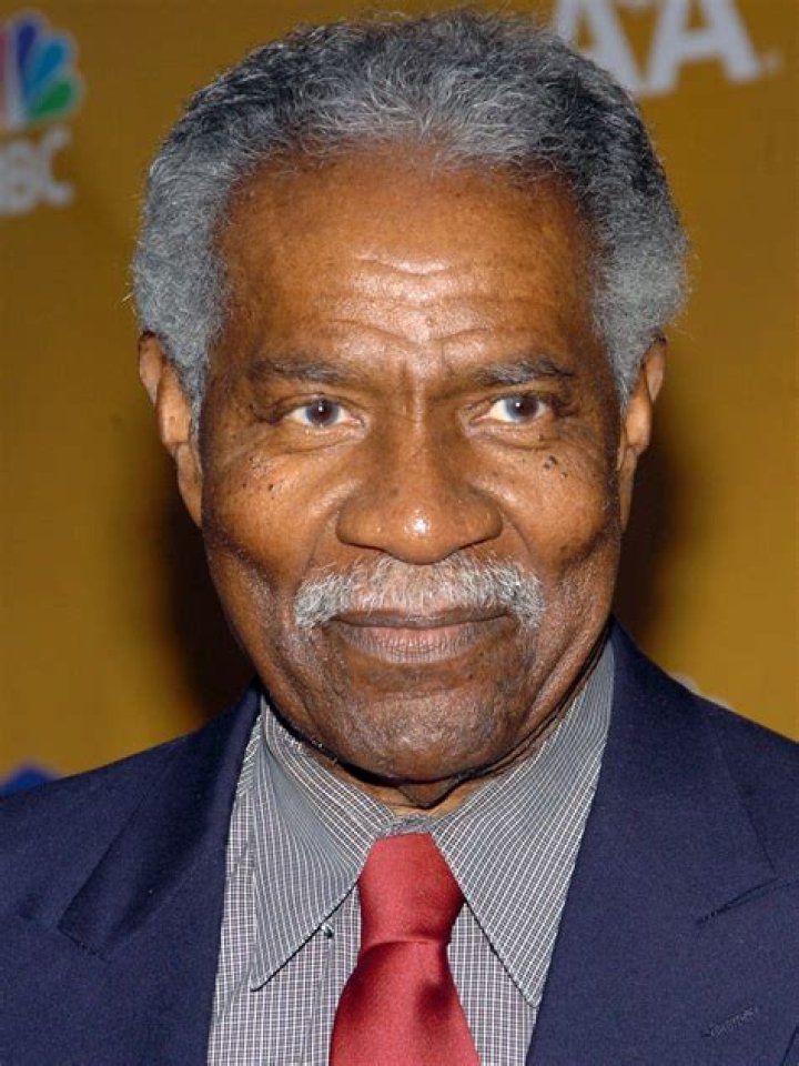 Ossie Davis (Movie Actor) - Age, Birthday, Bio, Facts, Family, Net Worth, Height & More