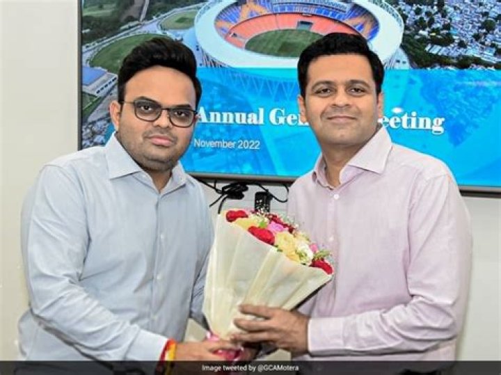 Parimal Nathwani Biography, Age, Height, Wife, Net Worth, Family