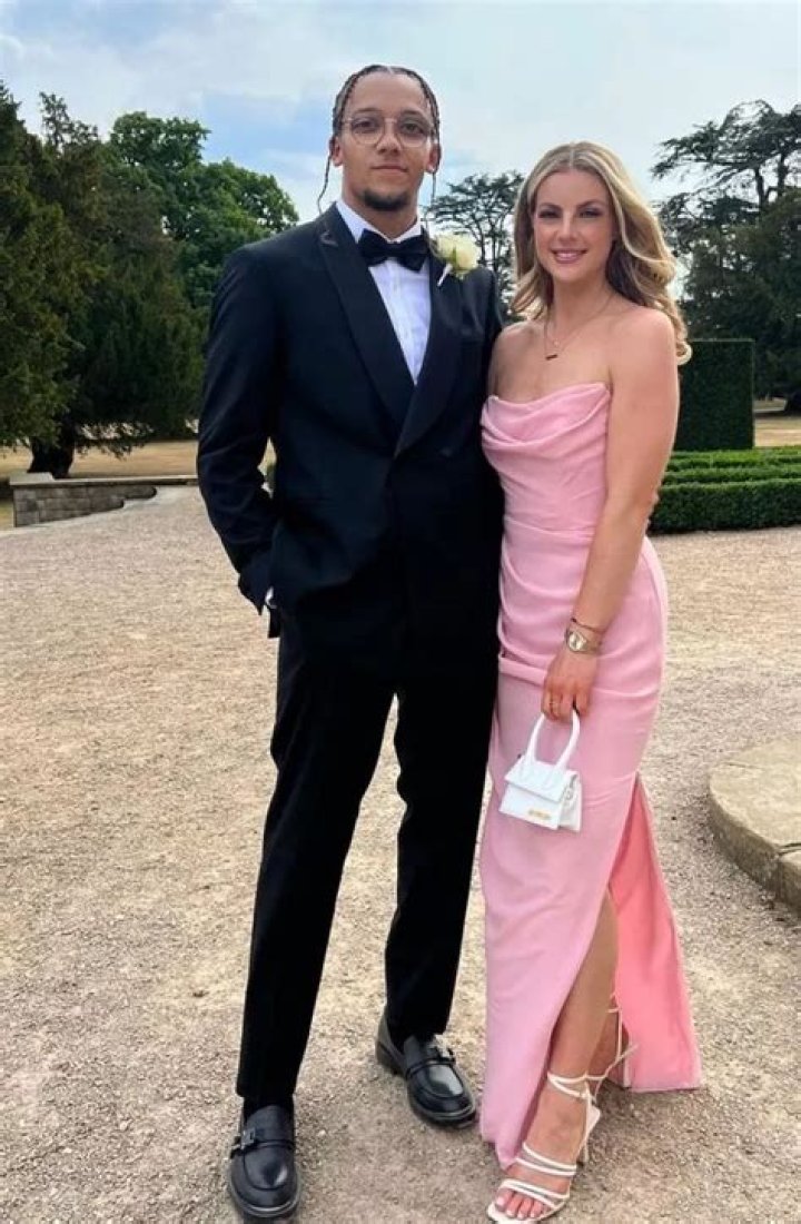 Perri Kiely (Dancer) - Age, Birthday, Bio, Facts, Family, Net Worth, Height & More