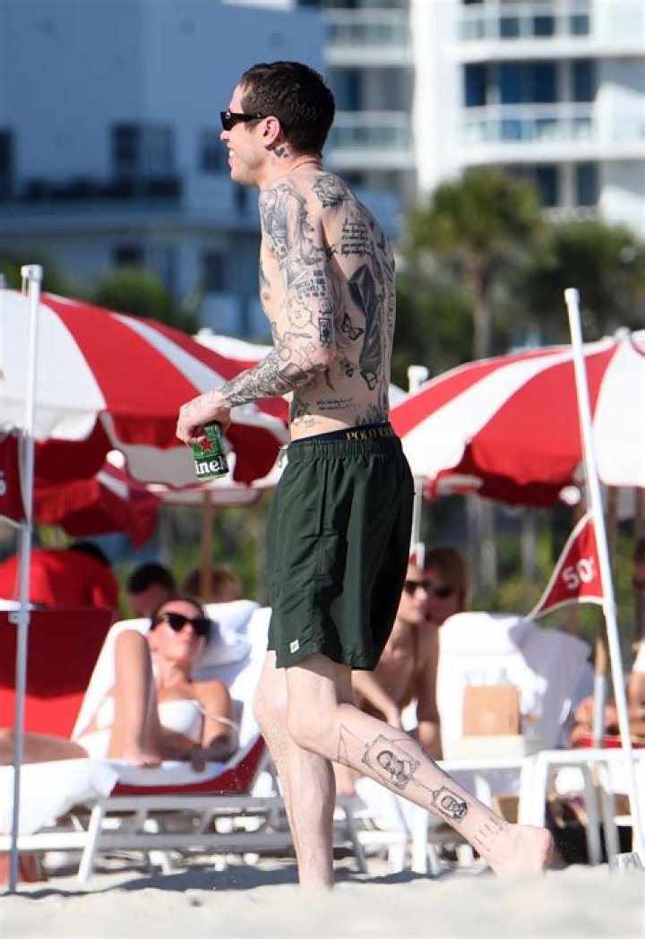 Photos of Pete Davidson Shirtless: See the Comedian With No Shirt While Showing Off His Tattoos