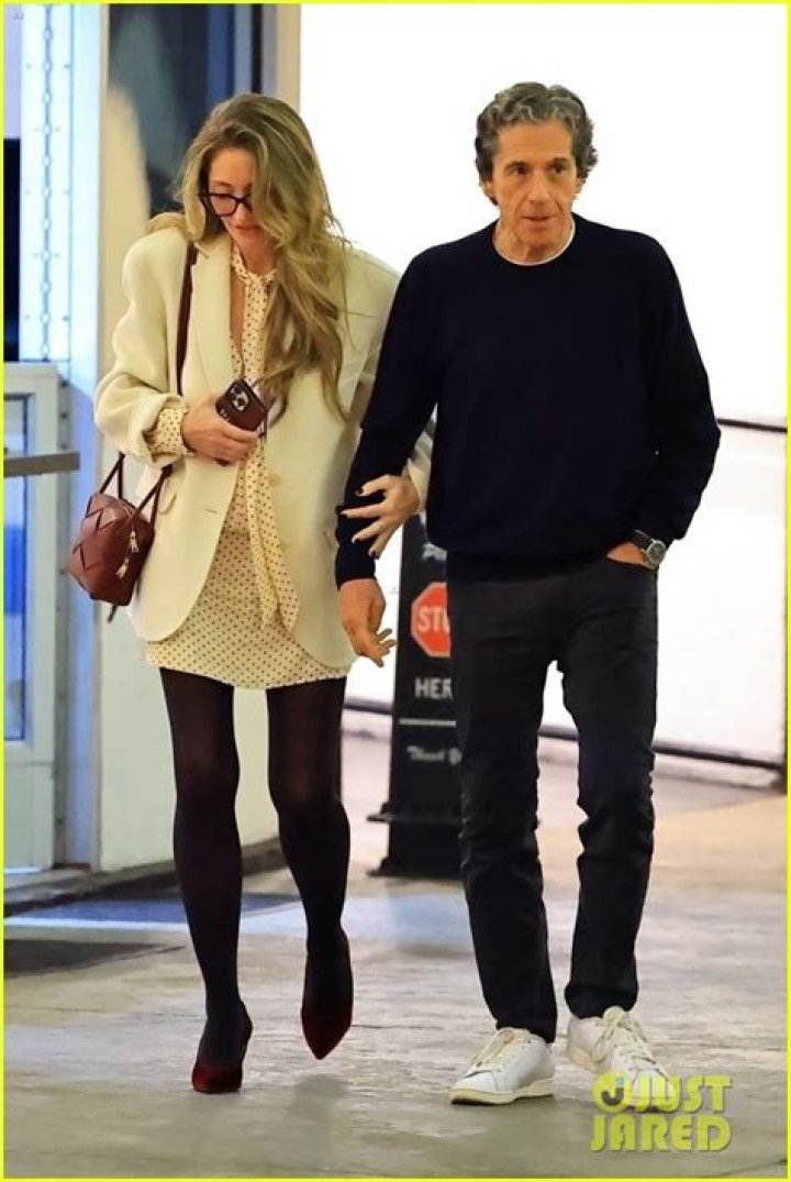 Peter Morton (Entrepreneur) - Age, Birthday, Bio, Facts, Family, Net Worth, Height & More