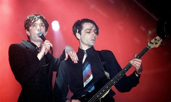 
Pulp Band members list explored as bass guitarist Steve Mackey dies aged 56 