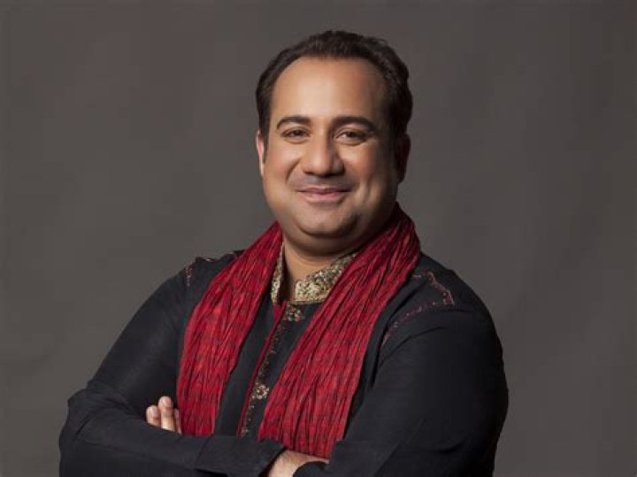 Rahat Fateh Ali Khan Biography, Age, Height, Wife, Net Worth, Family
