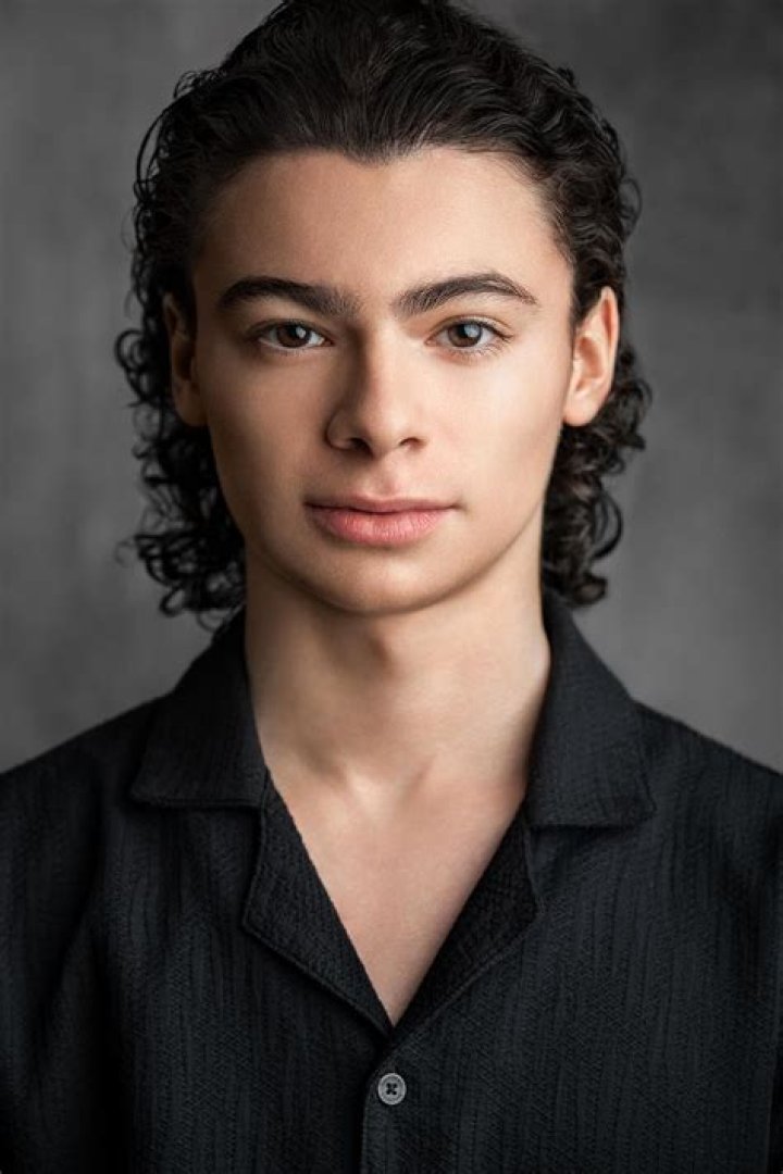 Raphael Alejandro – Celebsgraphy