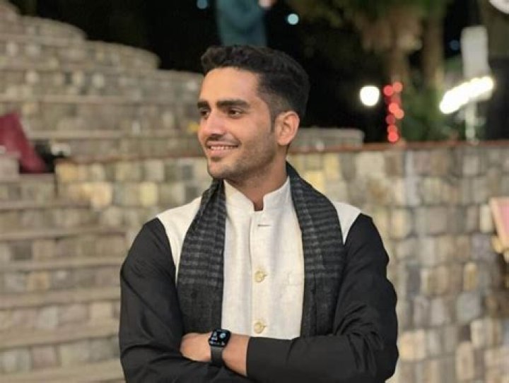 Ravi Kumar Sihag Wiki (IAS UPSC Topper) Biography, Age, Parents, Family, Education, School & More