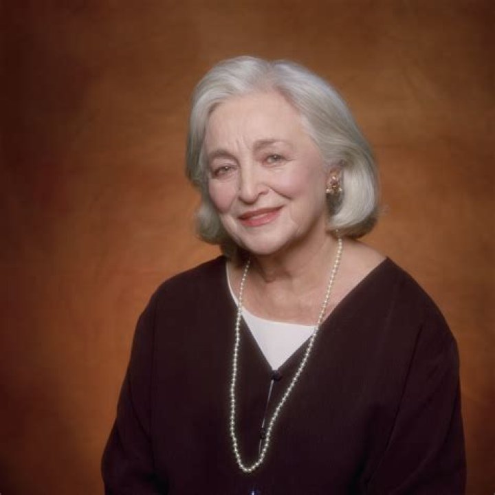 Rebecca Schull (TV Actress) - Age, Birthday, Bio, Facts, Family, Net Worth, Height & More