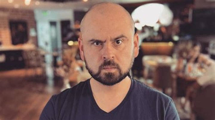 Ricardo Quevedo (Comediante) - Edad, cumpleaños, biografía, hechos, familia, patrimonio neto, altura y más