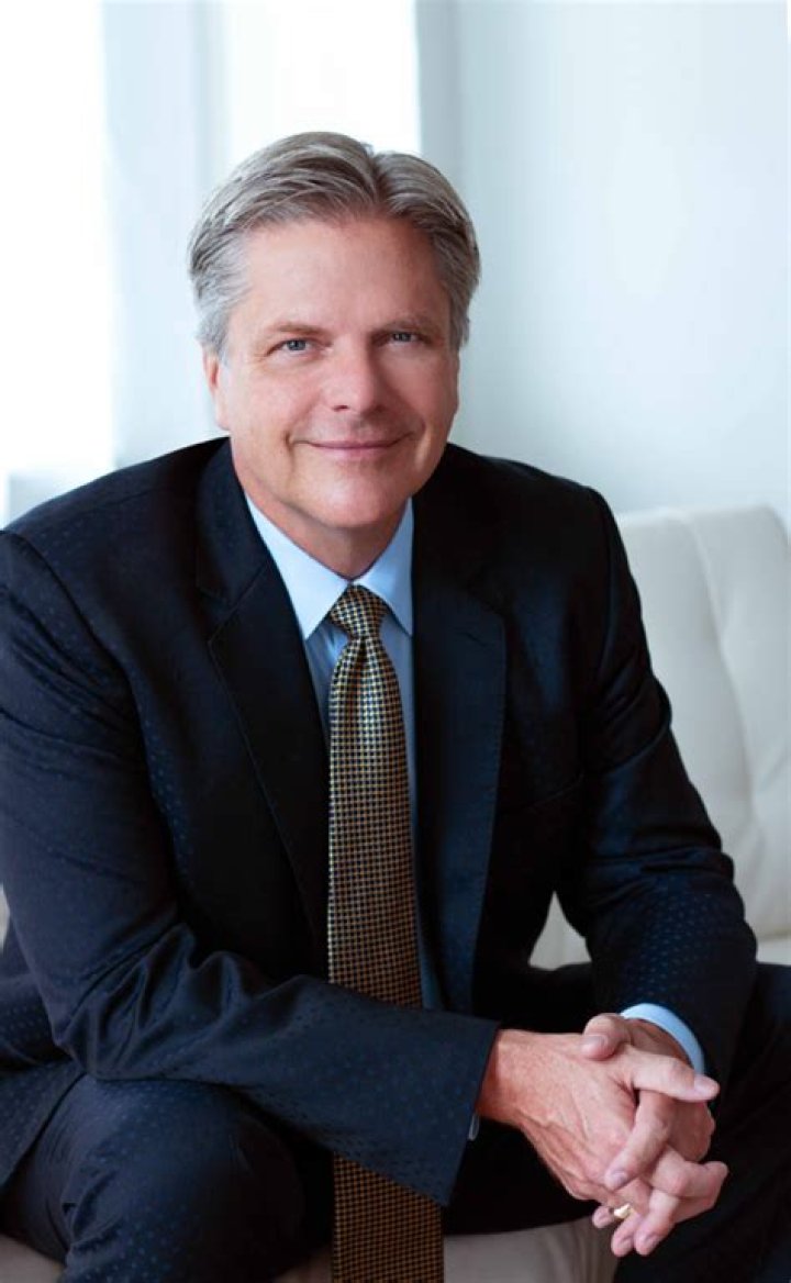 Richard Paul Evans (Novelist) - Age, Birthday, Bio, Facts, Family, Net Worth, Height & More