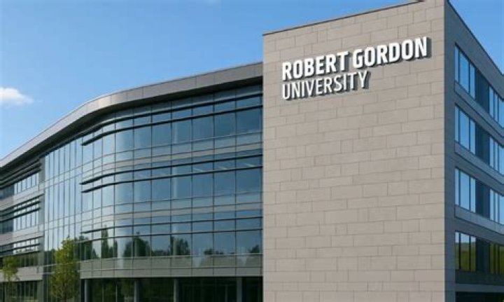 Robert Gordon Biography, Age, Height, Wife, Net Worth, Family