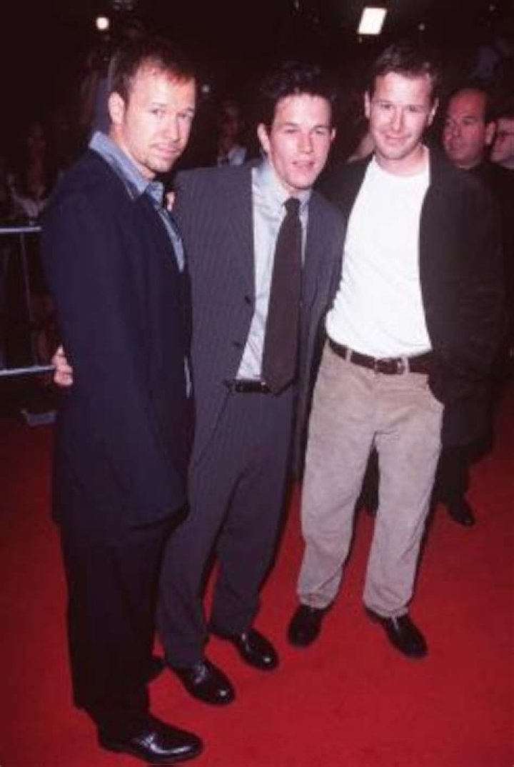 Robert Wahlberg Biography, Age, Height, Wife, Net Worth, Family