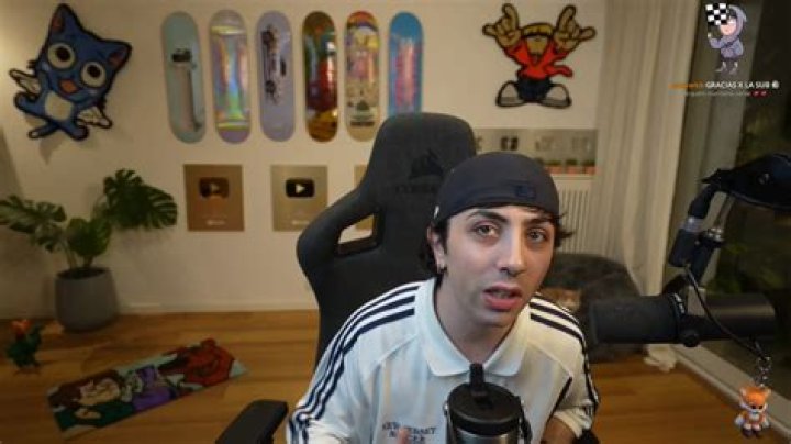 Rodrigo Carrera (Twitch Star) - Age, Birthday, Bio, Facts, Family, Net Worth, Height & More