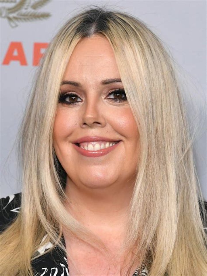 How tall is Roisin Conaty