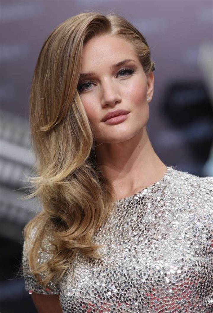 Astrology Birth Chart of Rosie Huntington-Whiteley (Movie Actress) 2024