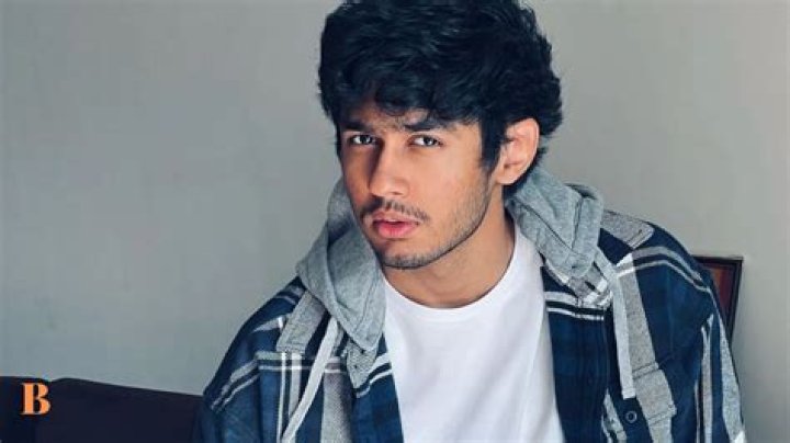 Rudhraksh Jaiswal Biography, Age, Height, Wife, Net Worth, Family