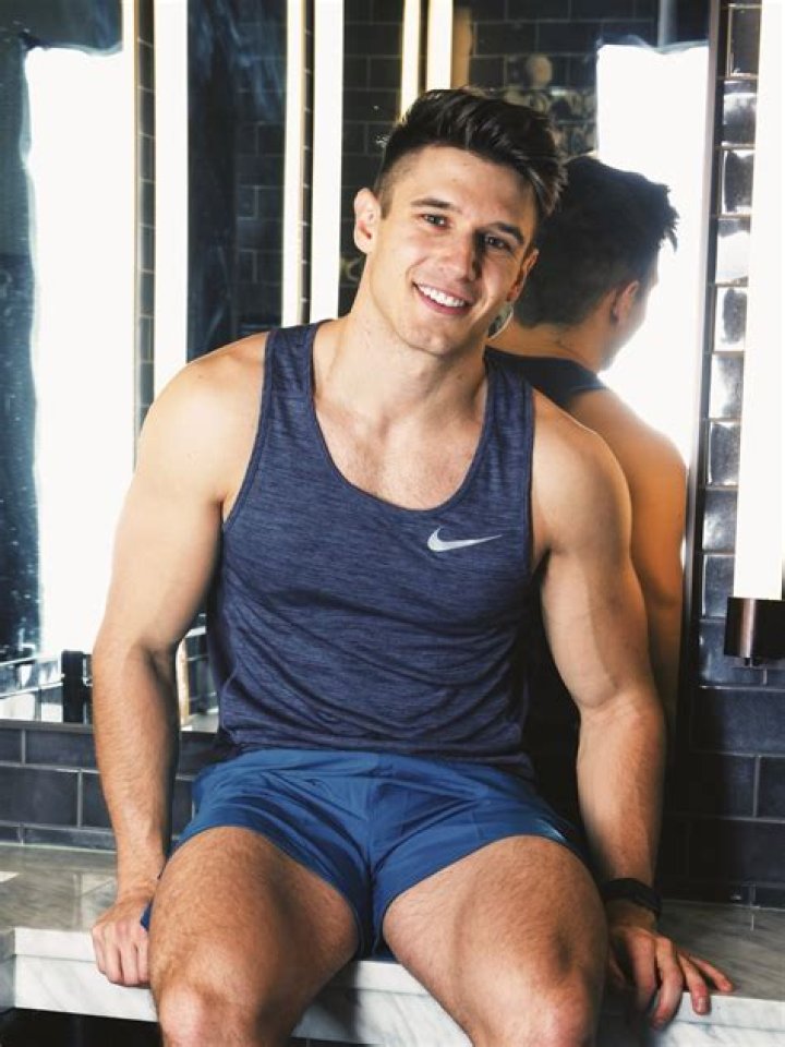 Sam Cushing (Instagram Star) - Age, Birthday, Bio, Facts, Family, Net Worth, Height & More