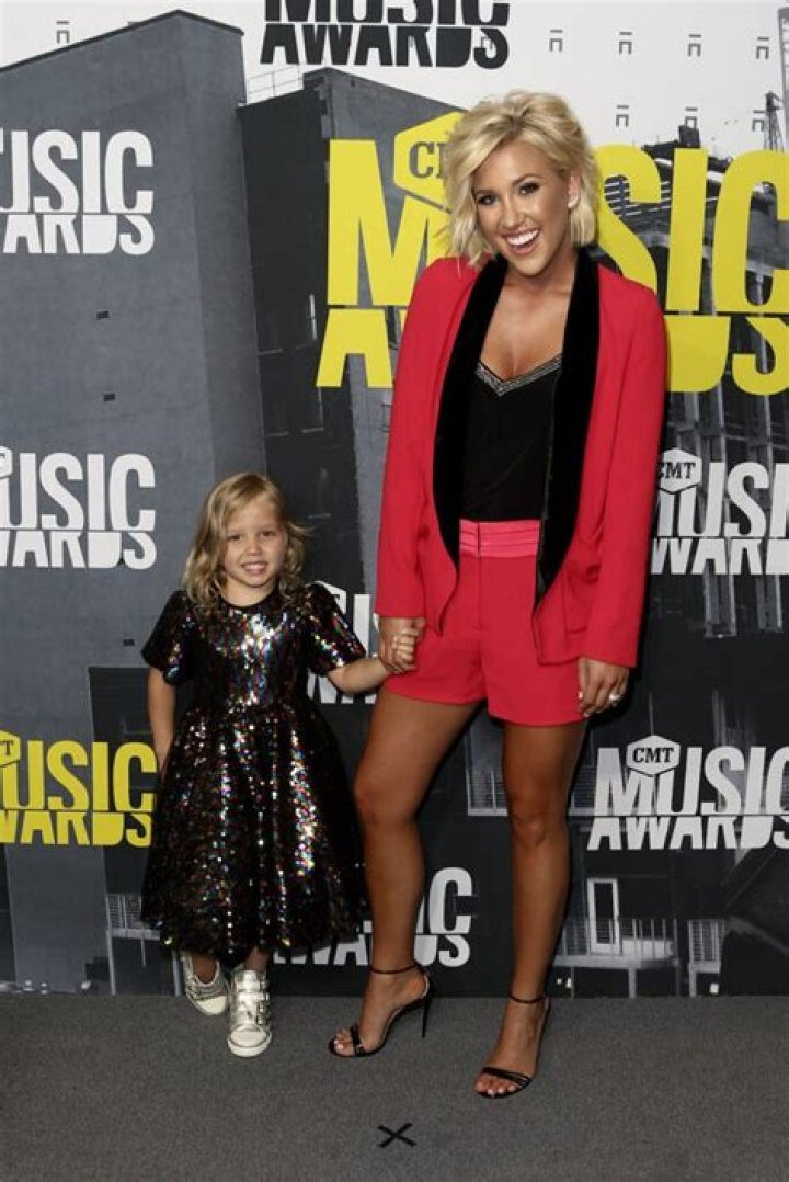 Savannah Chrisley Height, Weight, Net Worth, Age, Birthday, Wikipedia, Who, Nationality, Biography