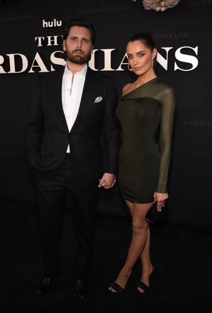 Scott Admits It Would Be a ‘Big Step’ to Date Someone ‘Age-Appropriate’ in ‘Kardashians’ Episode