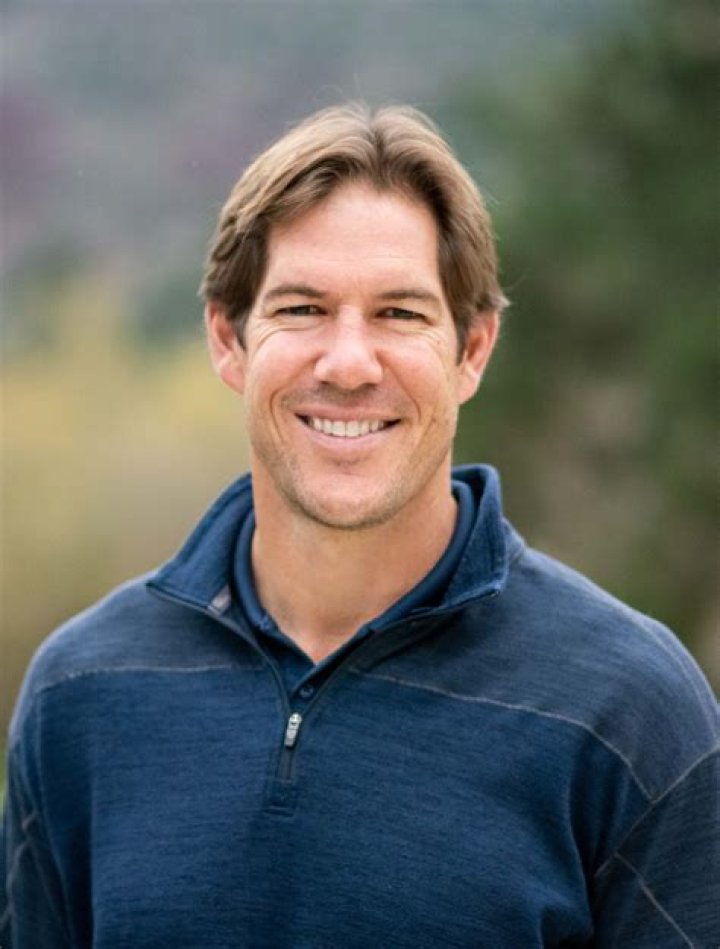 Scott Fujita Biography, Age, Height, Wife, Net Worth, Family
