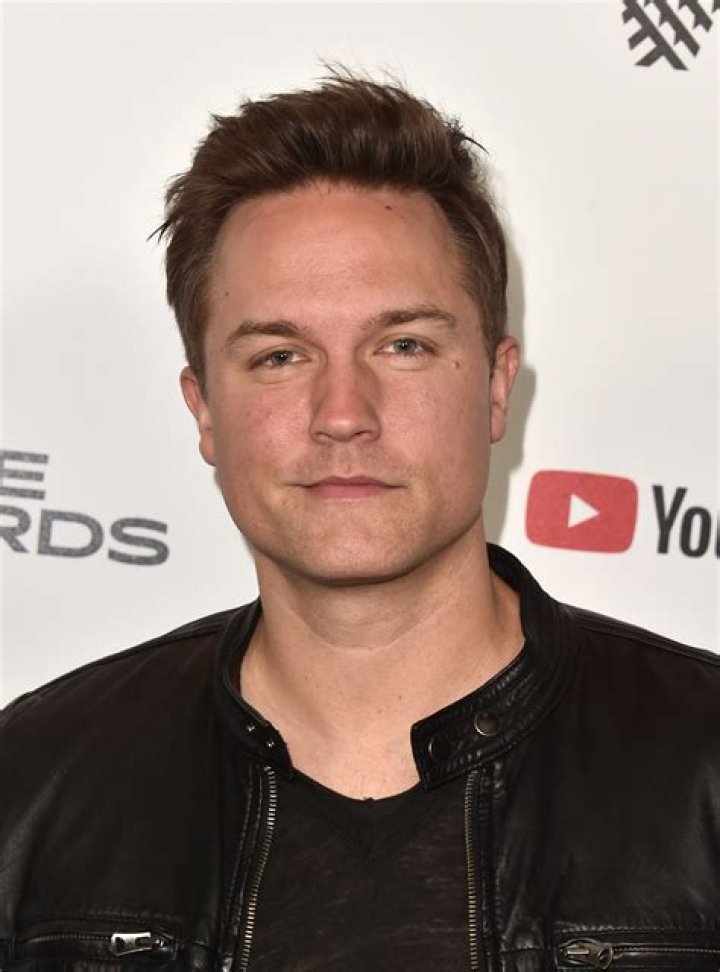 
Scott Porter Height, Weight, Net Worth, Age, Birthday, Wikipedia, Who, Nationality, Biography 