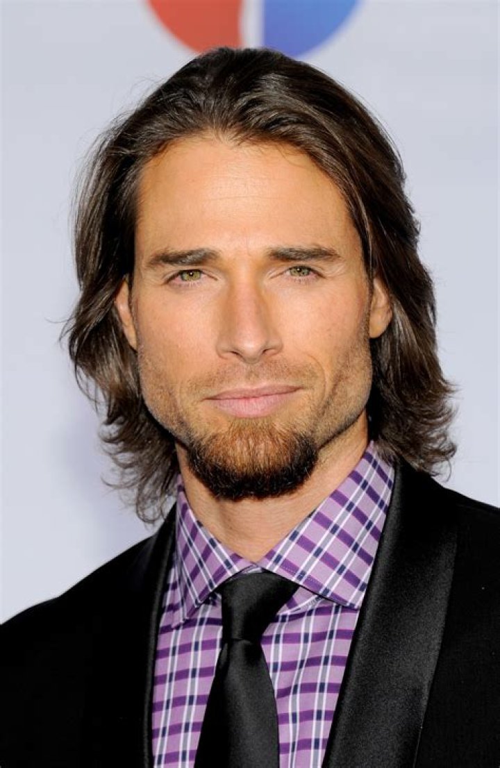 Sebastián Rulli (Soap Opera Actor) - Age, Birthday, Bio, Facts, Family, Net Worth, Height & More