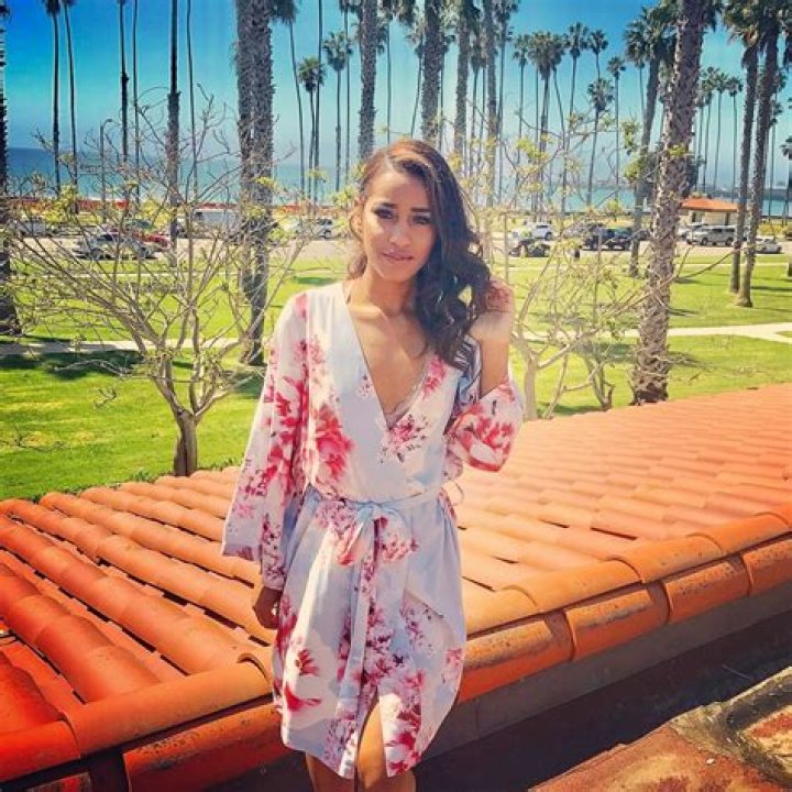 ‘Bachelor’ Fans Think Seinne Fleming Is “Too Good” for Arie Luyendyk Jr.!