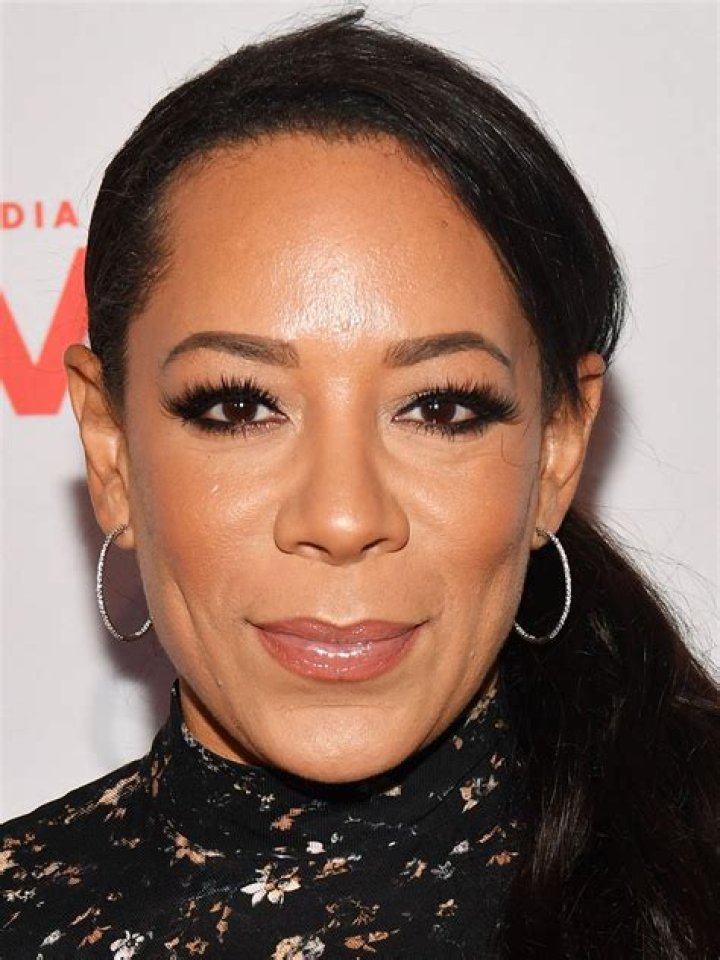 Selenis Leyva Biography, Age, Height, Husband, Net Worth, Family