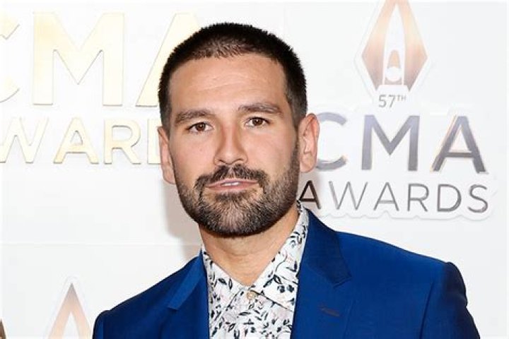 Shay Mooney (Country Singer) - Age, Birthday, Bio, Facts, Family, Net Worth, Height & More