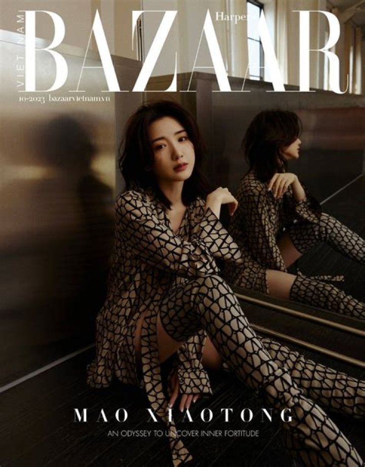 
Song Hye-kyo stuns fans with her February Elle magazine cover pictures 