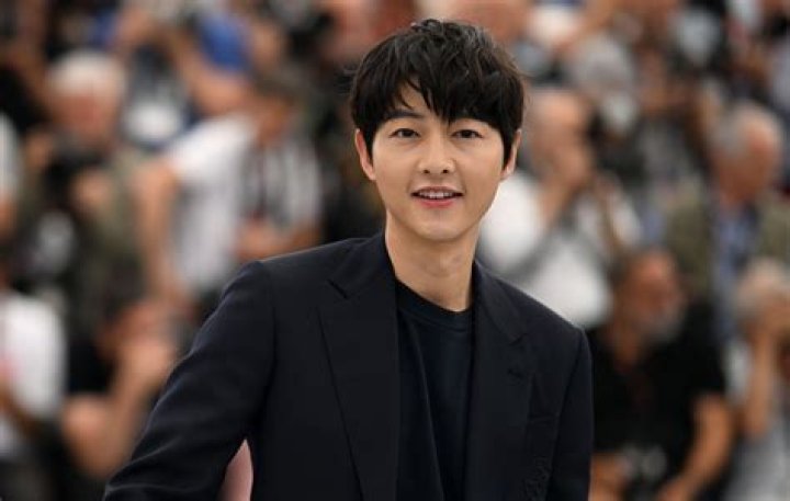Song Joong-ki (Movie Actor) - Age, Birthday, Bio, Facts, Family, Net Worth, Height & More